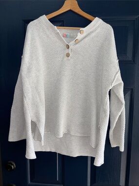 FREE PEOPLE BEACH|| Light Grae waffle knit/seed stitch Henley Pullover sweater
